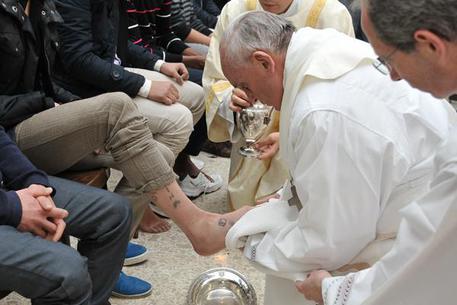 Papa Francesco e la Pasqua nel deserto di San Pietro