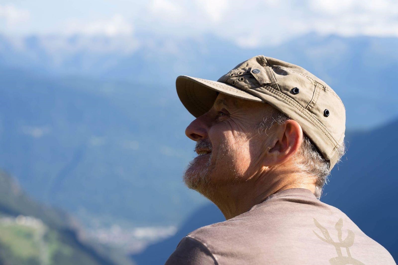 Tra palco e realtà. Intervista a Giuseppe Cederna Zeta