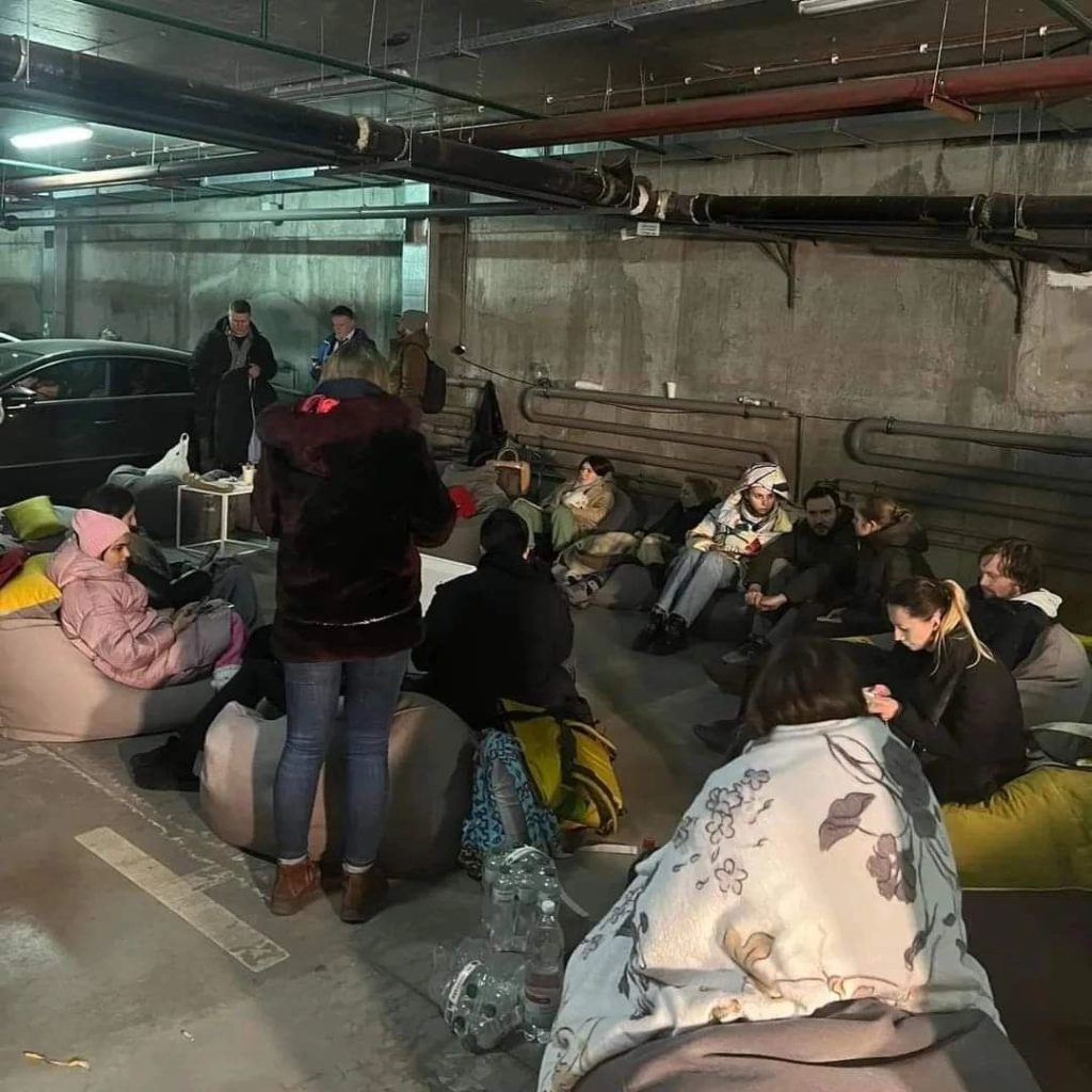 La vita sotto le macerie, Kiev nei bunker