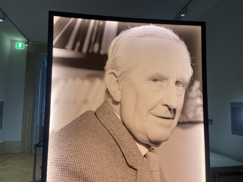 Tolkien e l’omaggio a 50 anni dalla scomparsa