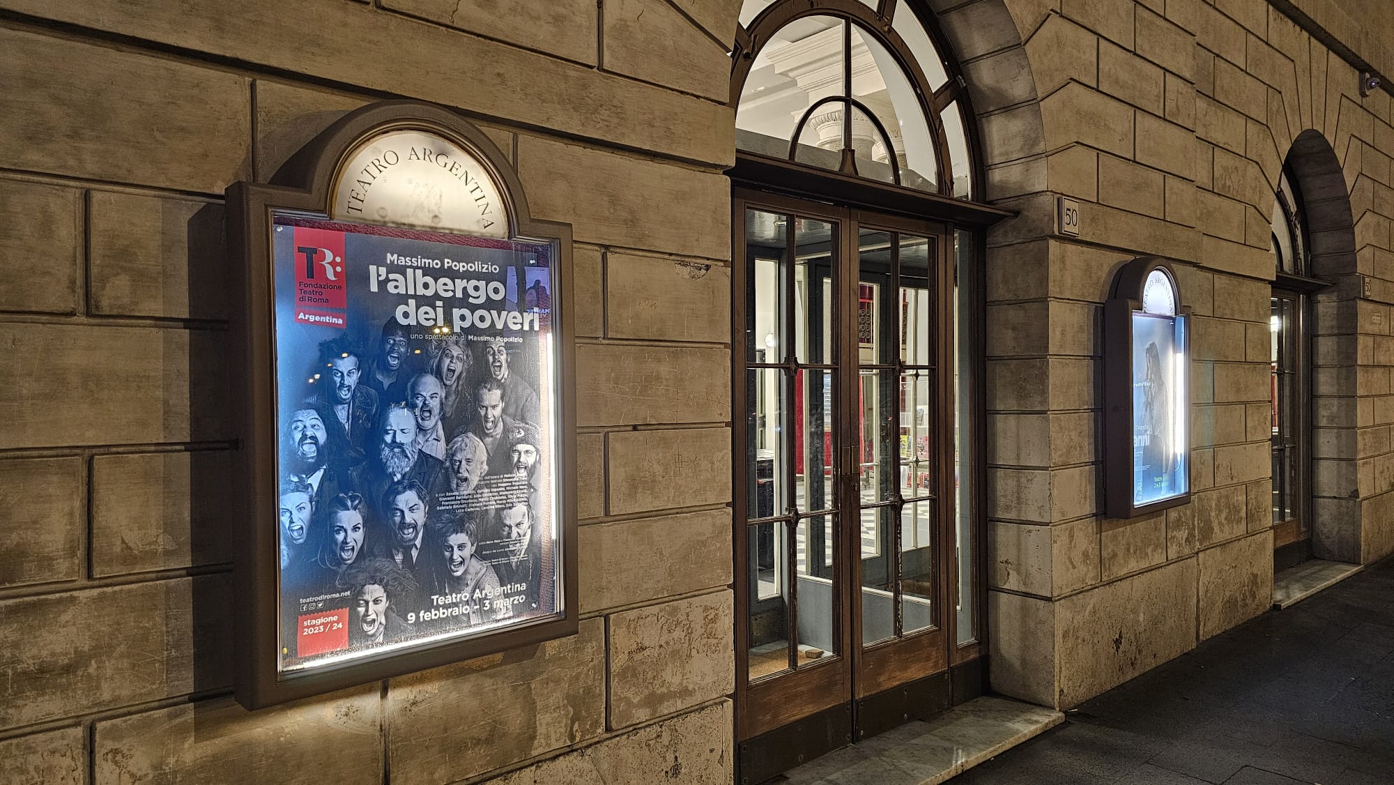 albergo poveri massimo popolizio
