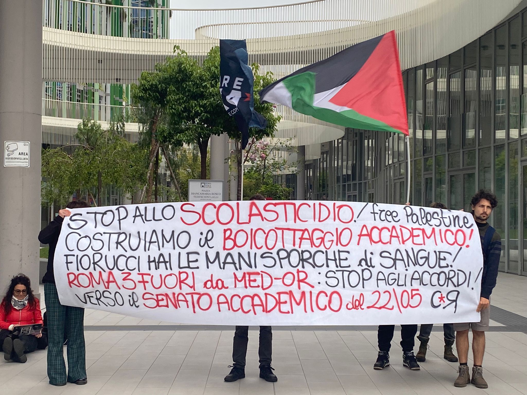 “Stop allo scolasticidio”, ma il sit-in pro-Palestina a Roma Tre non sfonda