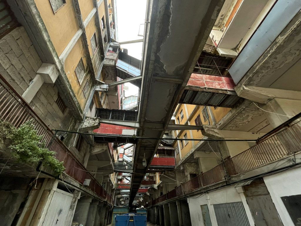 Scampia, le conseguenze del degrado urbano