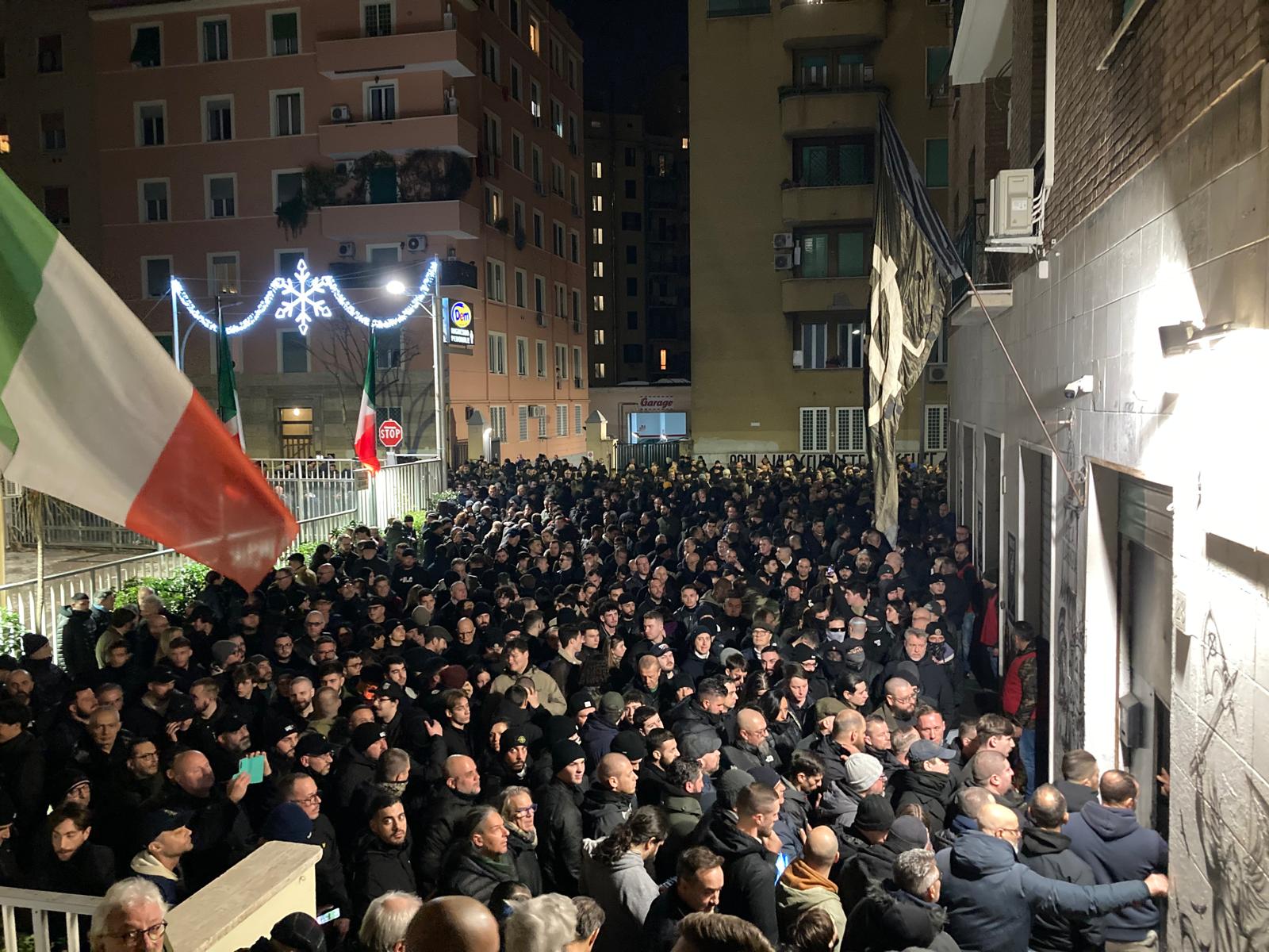 Acca Larenzia estrema destra