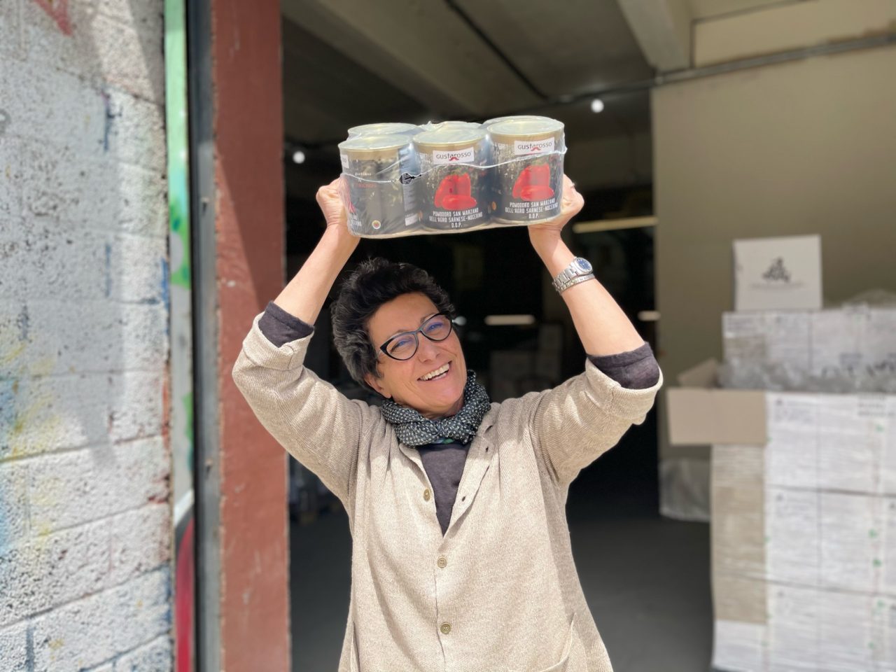 Beatrice Ughi, fondatrice di "Gustiamo", porta l'autenticità dei prodotti italiani nel Bronx mentre affronta le sfide dei dazi dell'amministrazione Trump