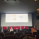 Il corpo, la voce, le immagini. Lo spettacolo in festa per gli 80 anni di AGIS