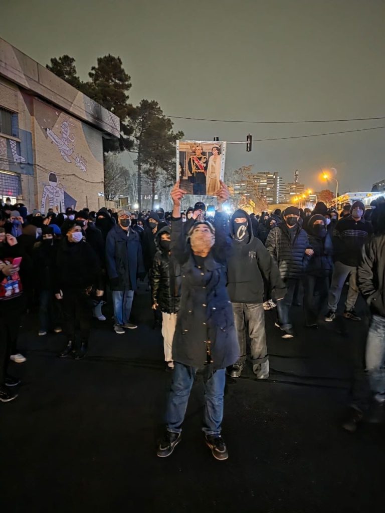 Iran, la diplomazia è senza voce