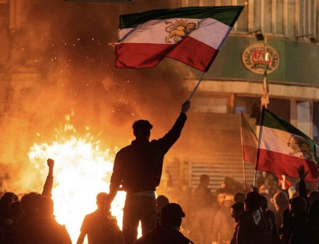 «Orgogliosi di questi giovani, ma temiamo la guerra civile»