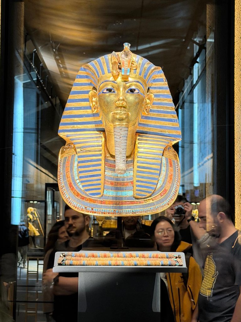 «È tempo di restituire», Zahi Hawass chiede il rimpatrio dei manufatti dell’Antico Egitto