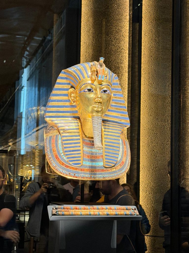 «È tempo di restituire», Zahi Hawass chiede il rimpatrio dei manufatti dell’Antico Egitto