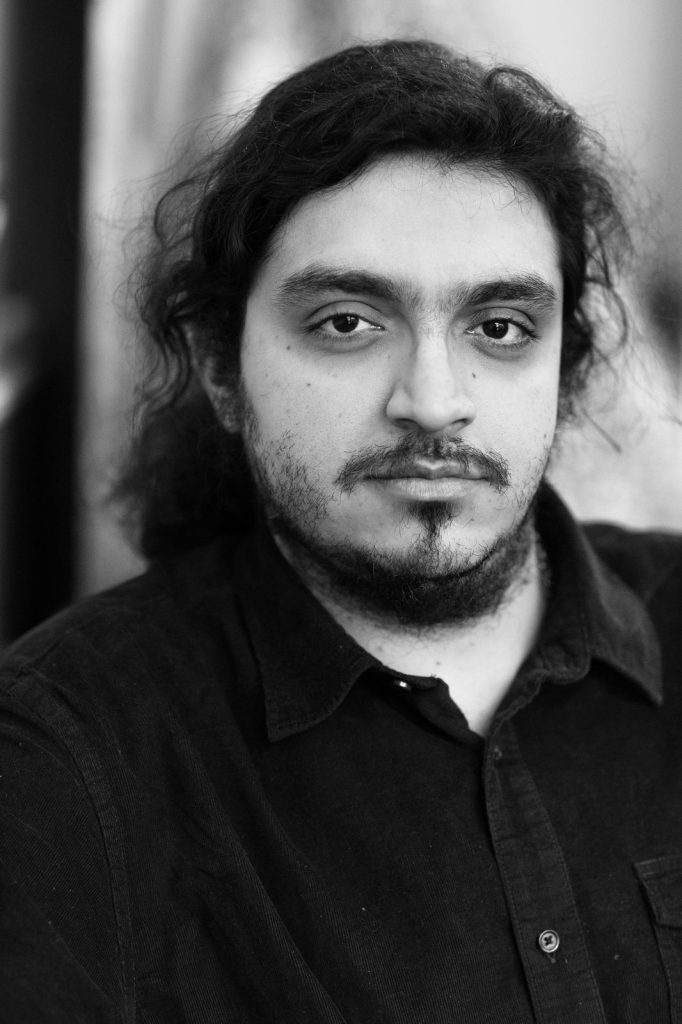 «Vedo il mio Paese bruciare» <br> Le parole di Arash Azizi